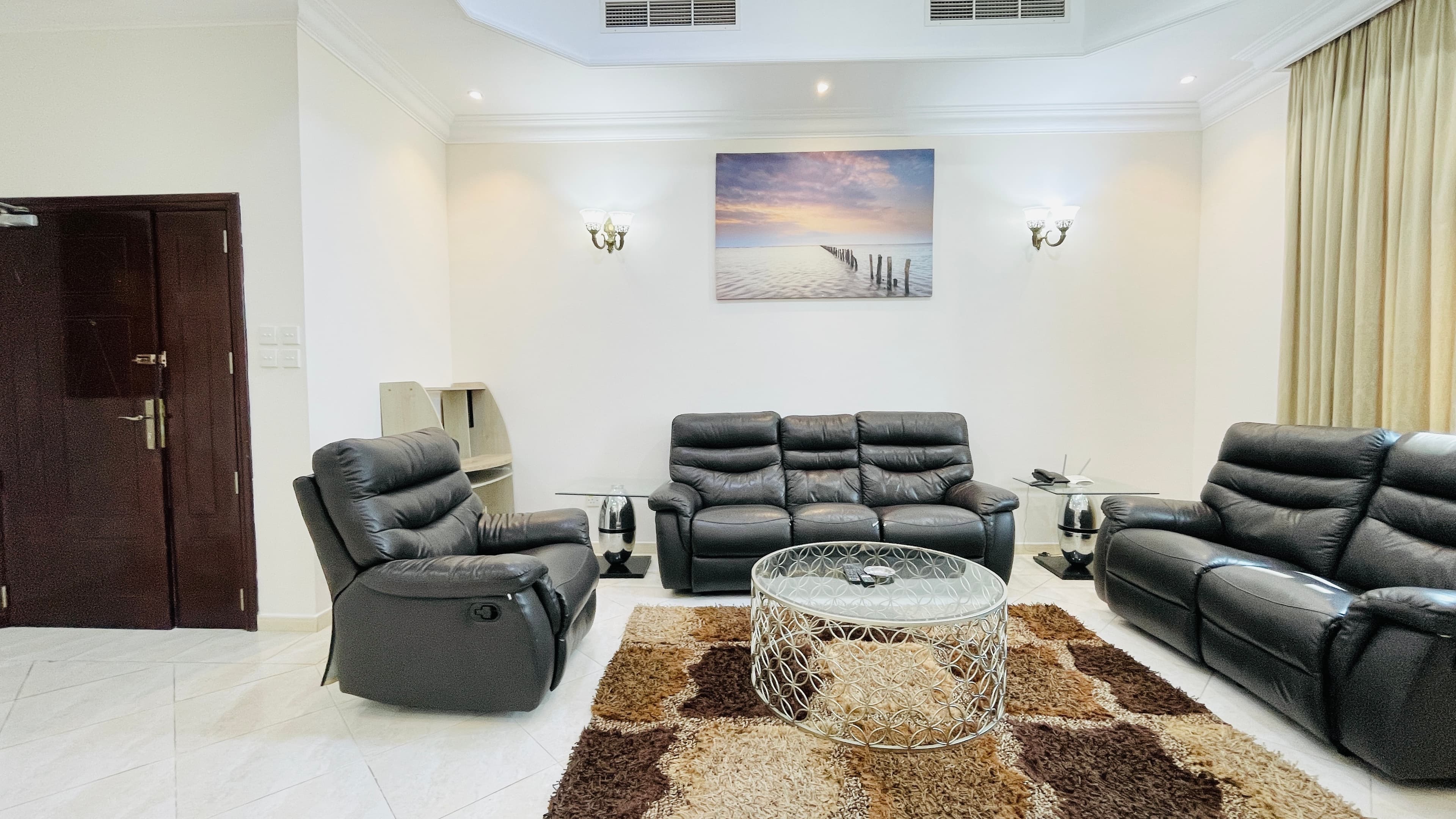 SPACIOUS ROOMS | CITY VIEW | GREAT FACILITIES