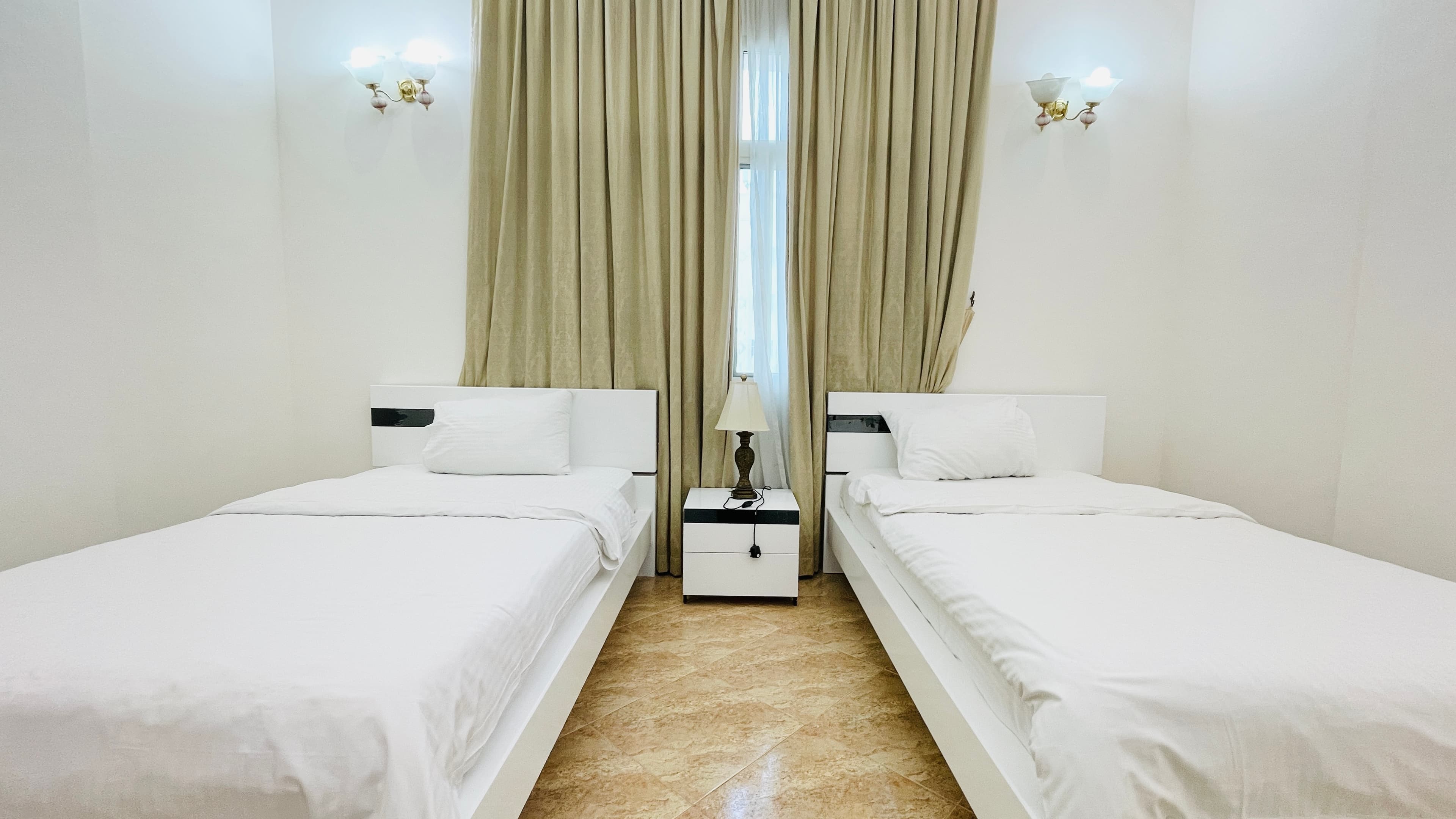 SPACIOUS ROOMS | CITY VIEW | GREAT FACILITIES