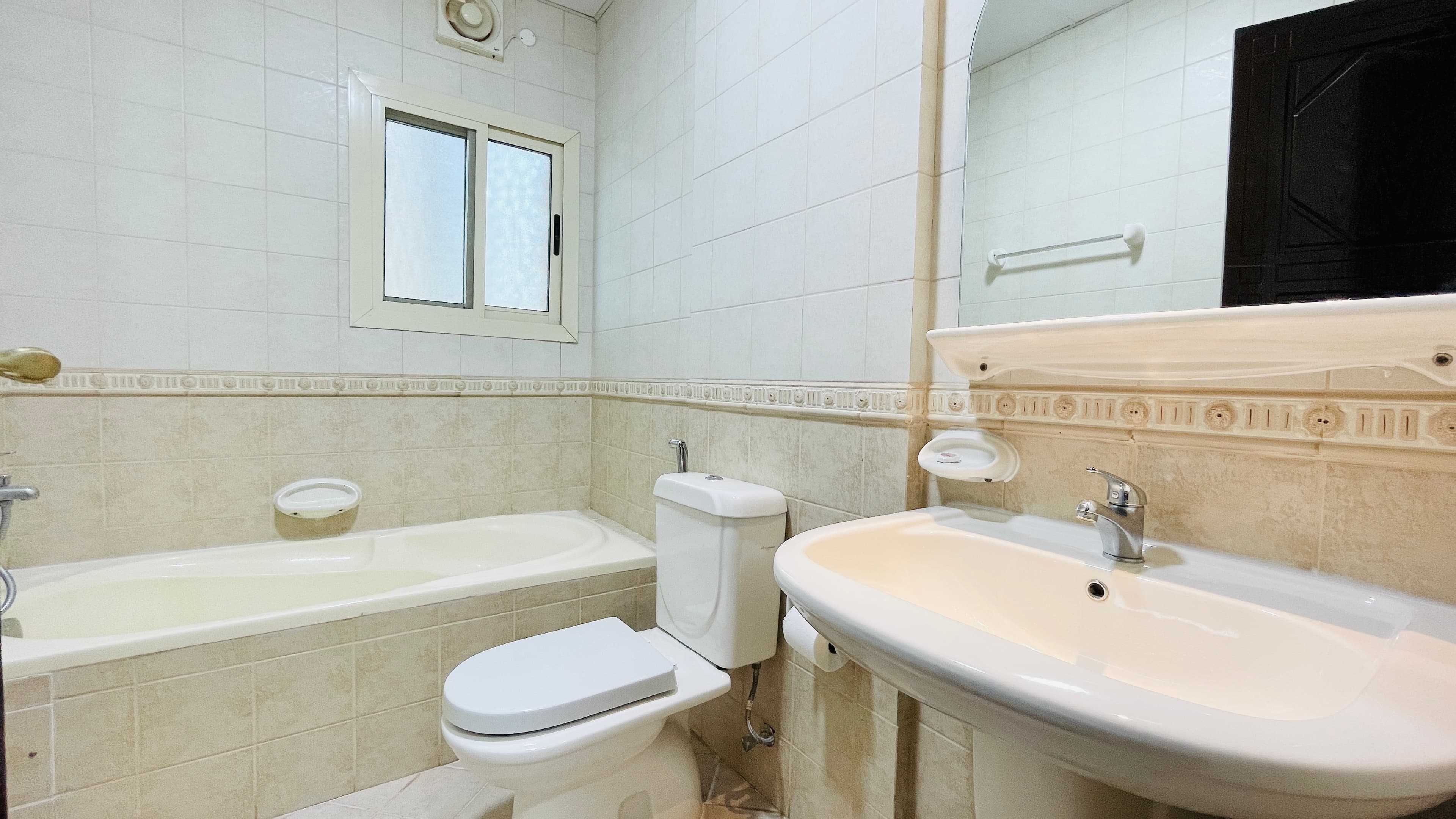 SPACIOUS ROOMS | CITY VIEW | GREAT FACILITIES