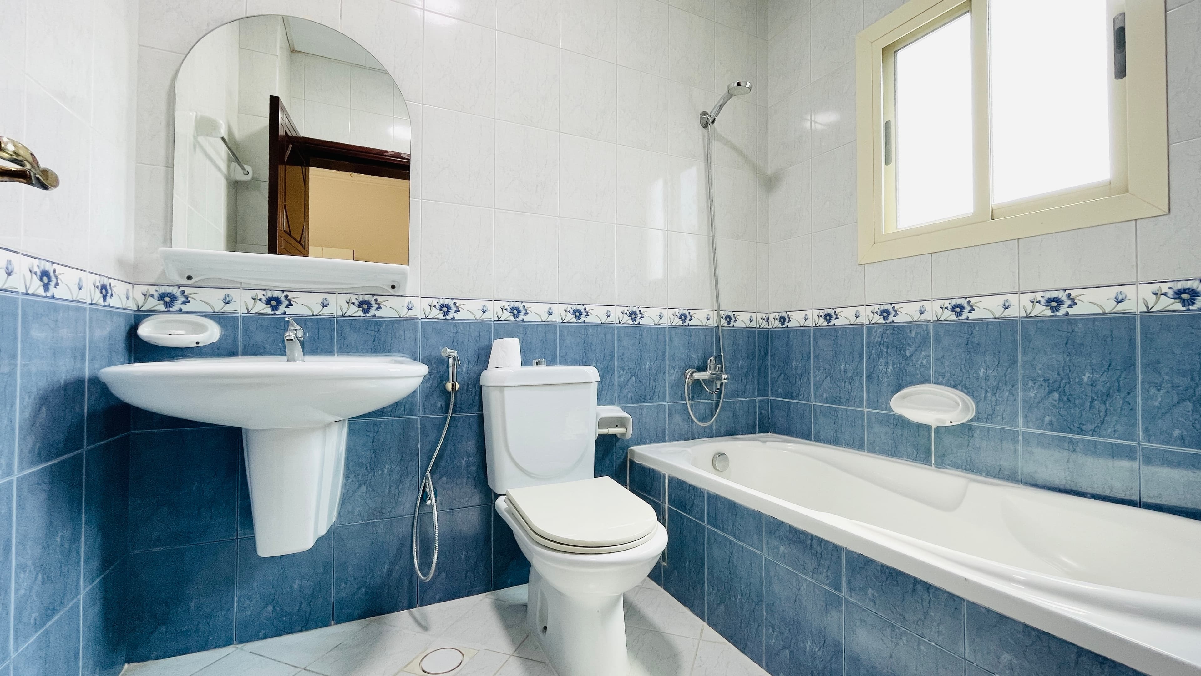 SPACIOUS ROOMS | CITY VIEW | GREAT FACILITIES