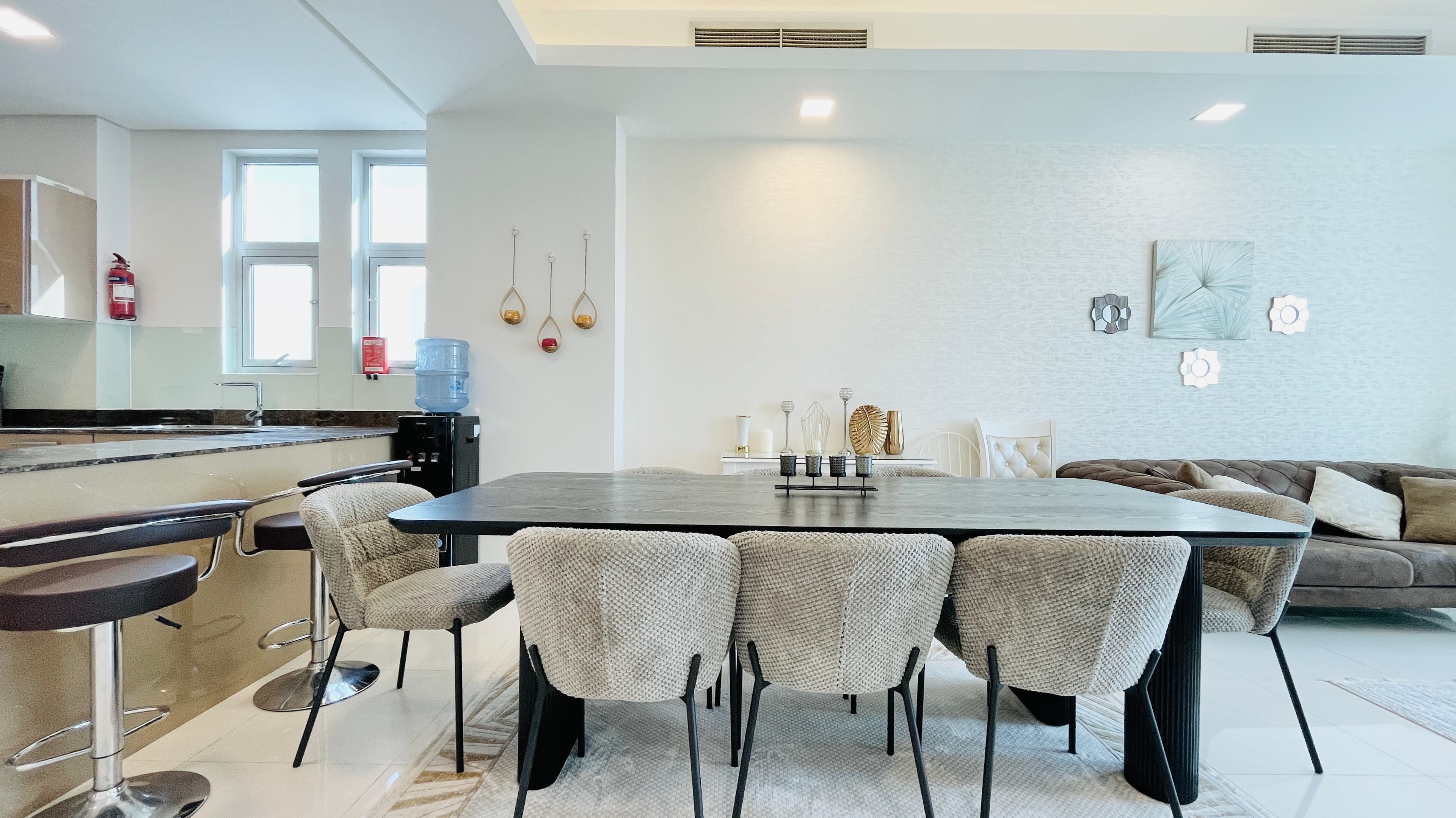 MODERN | SPACIOUS ROOMS | BALCONY | CITY VIEW
