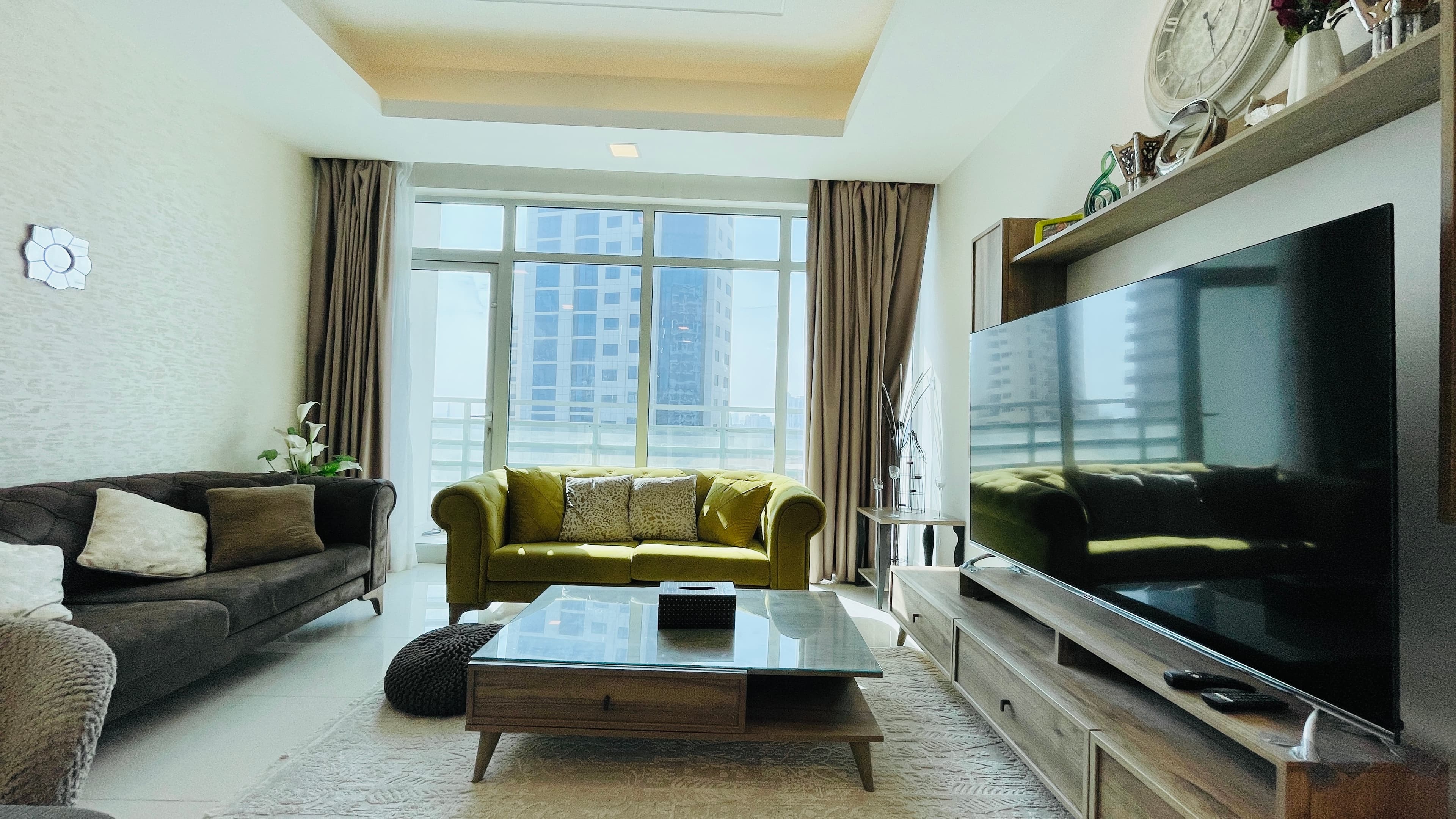 MODERN | SPACIOUS ROOMS | BALCONY | CITY VIEW