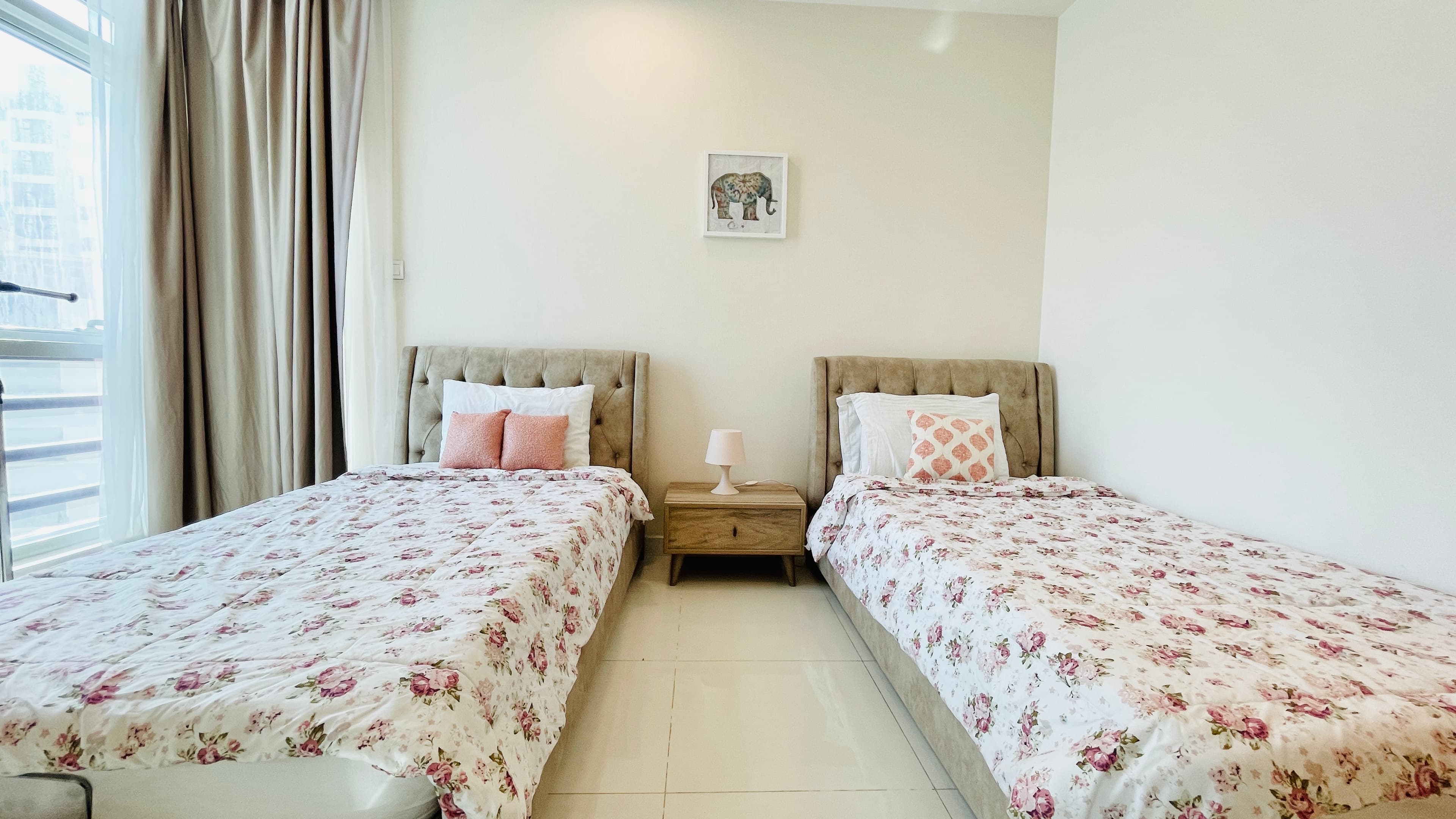 MODERN | SPACIOUS ROOMS | BALCONY | CITY VIEW