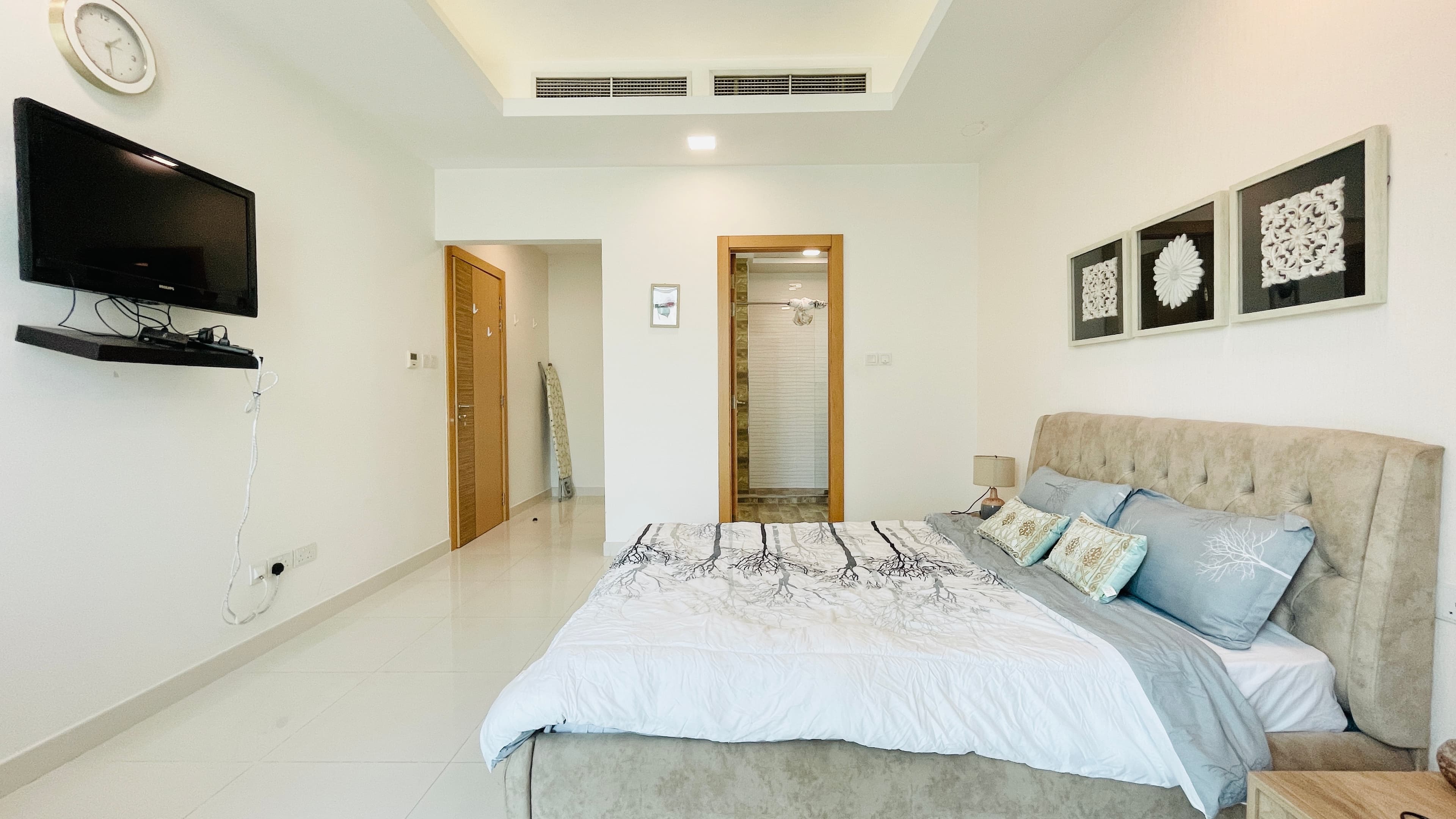 MODERN | SPACIOUS ROOMS | BALCONY | CITY VIEW