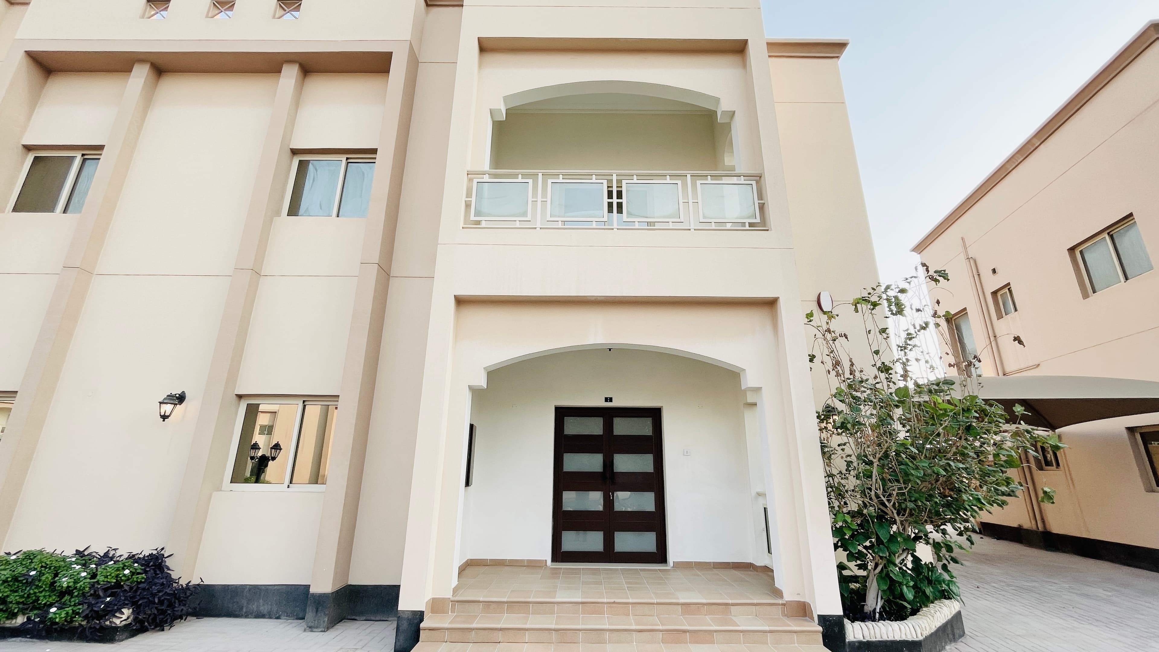 BALCONY | SPACIOUS ROOMS | FACILITIES | INCLUSIVE EWA