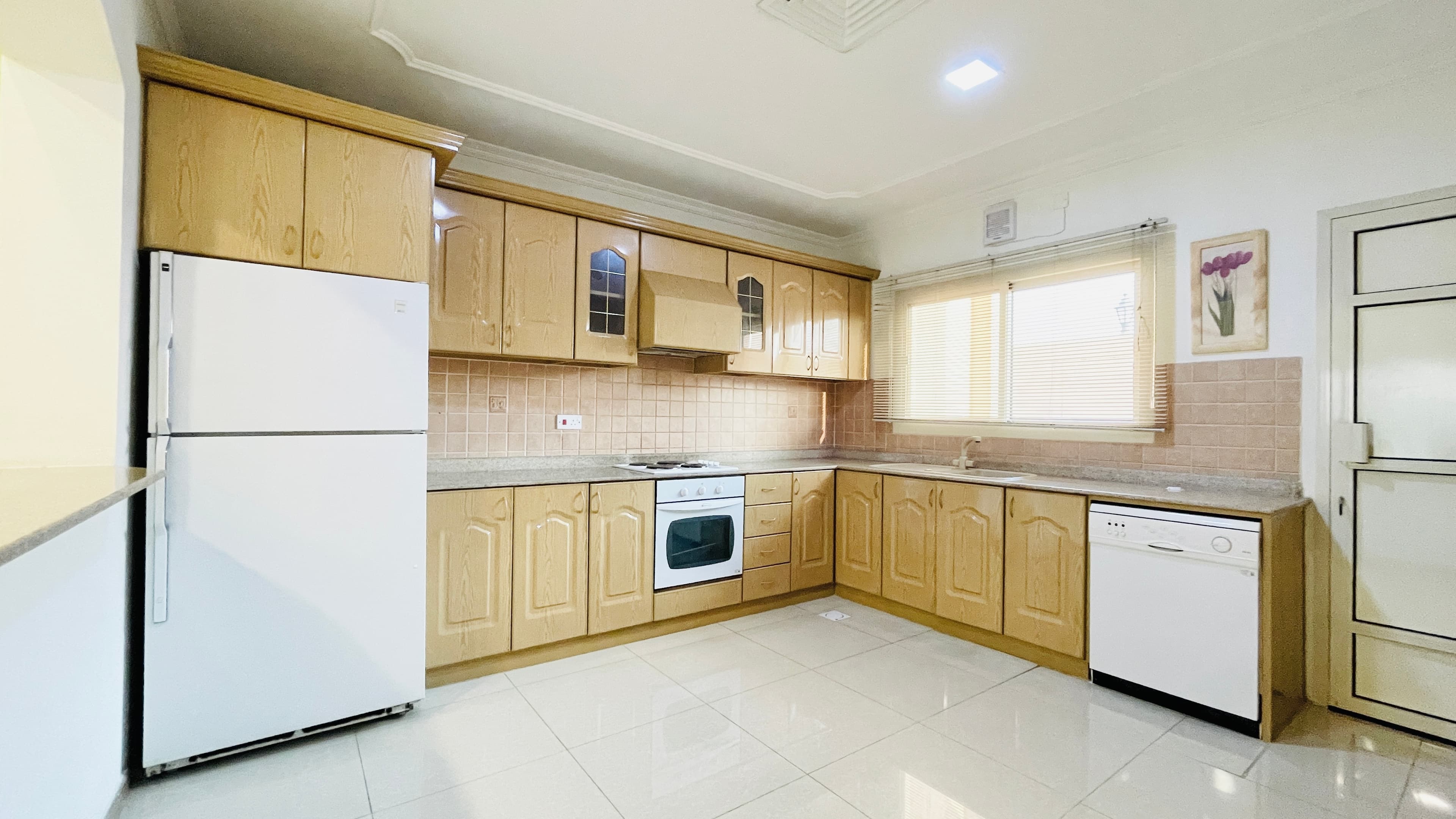 BALCONY | SPACIOUS ROOMS | FACILITIES | INCLUSIVE EWA