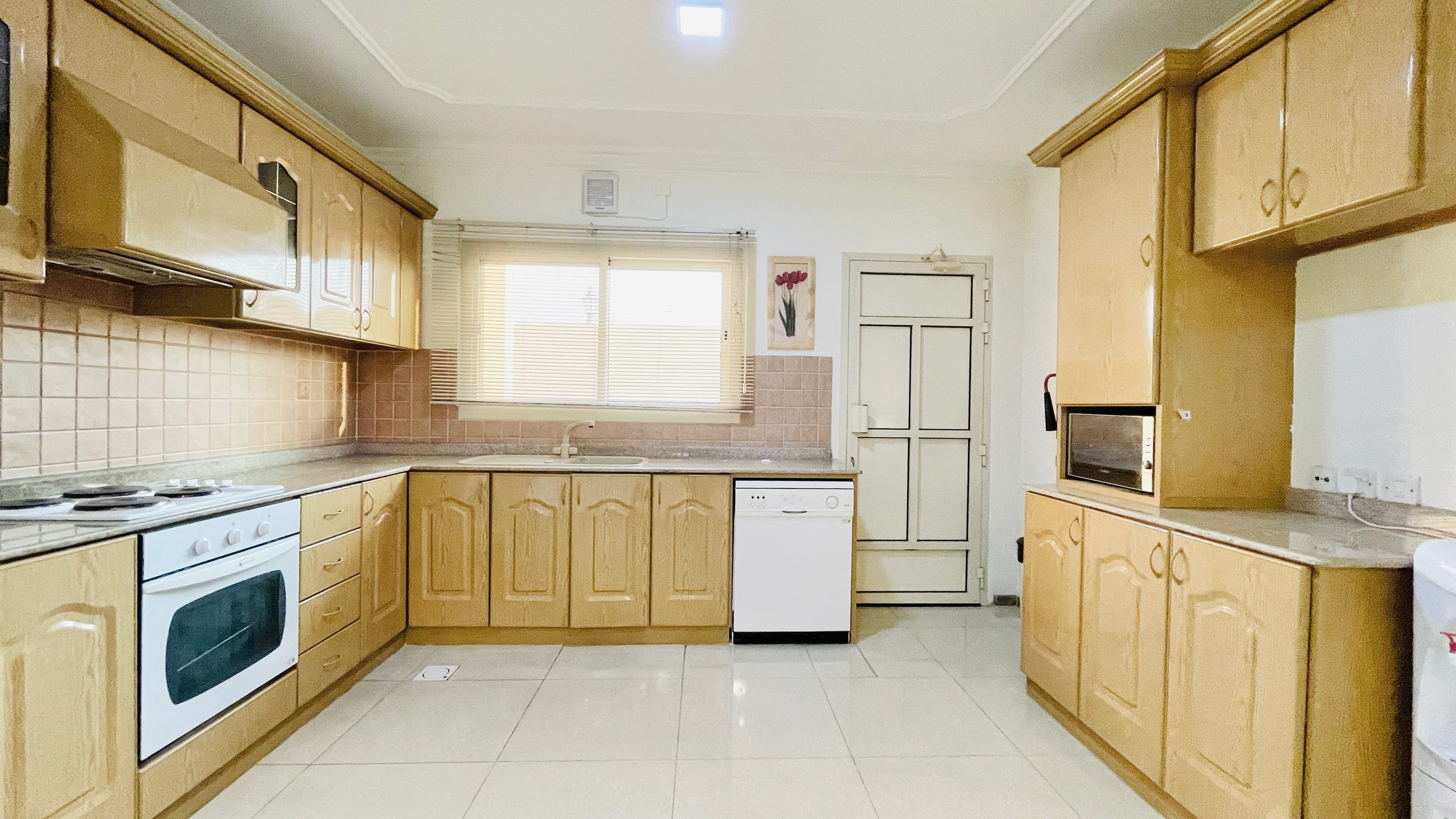BALCONY | SPACIOUS ROOMS | FACILITIES | INCLUSIVE EWA