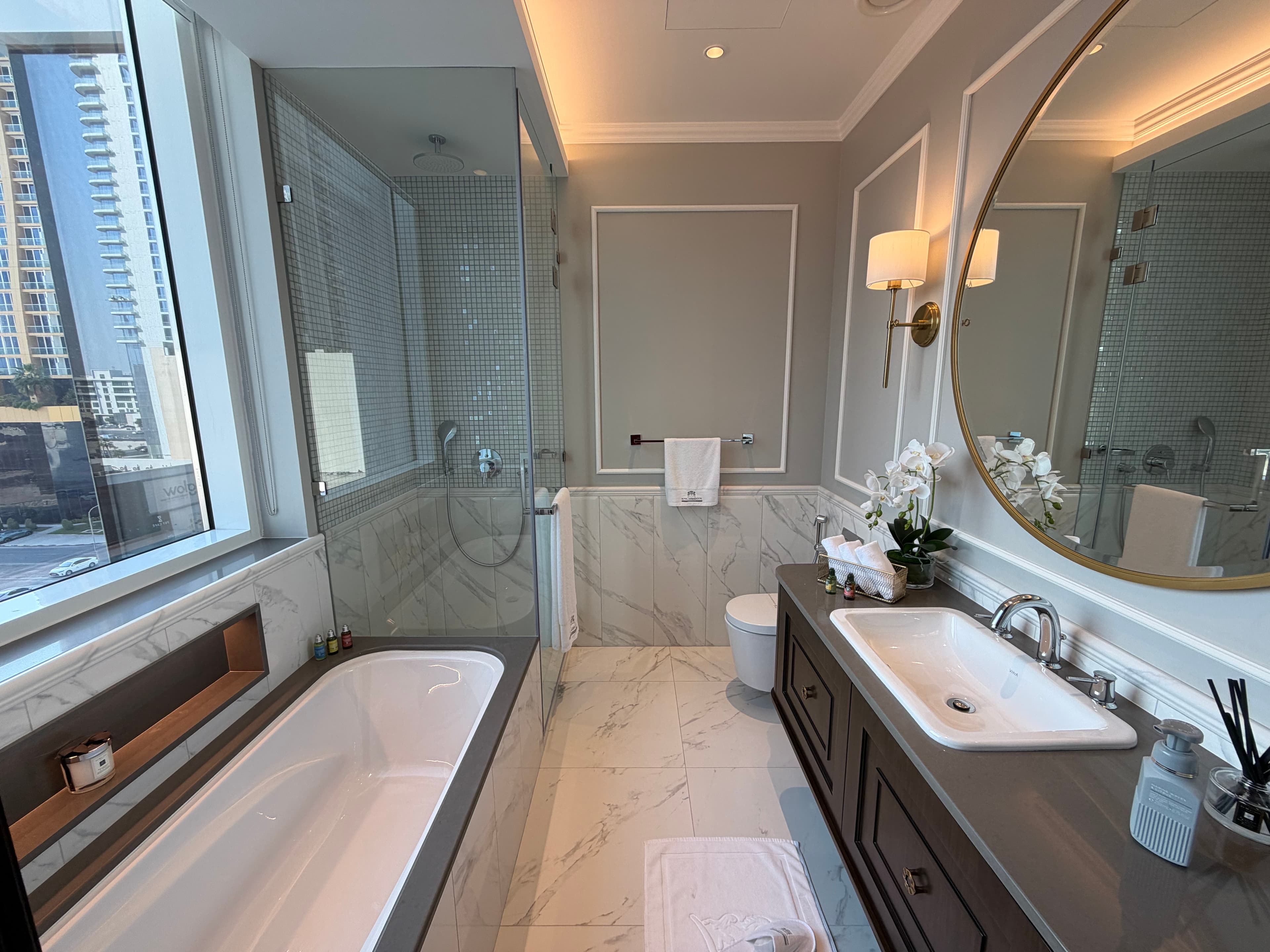 Brand New Chic Apartment – Balcony, Navy Approved