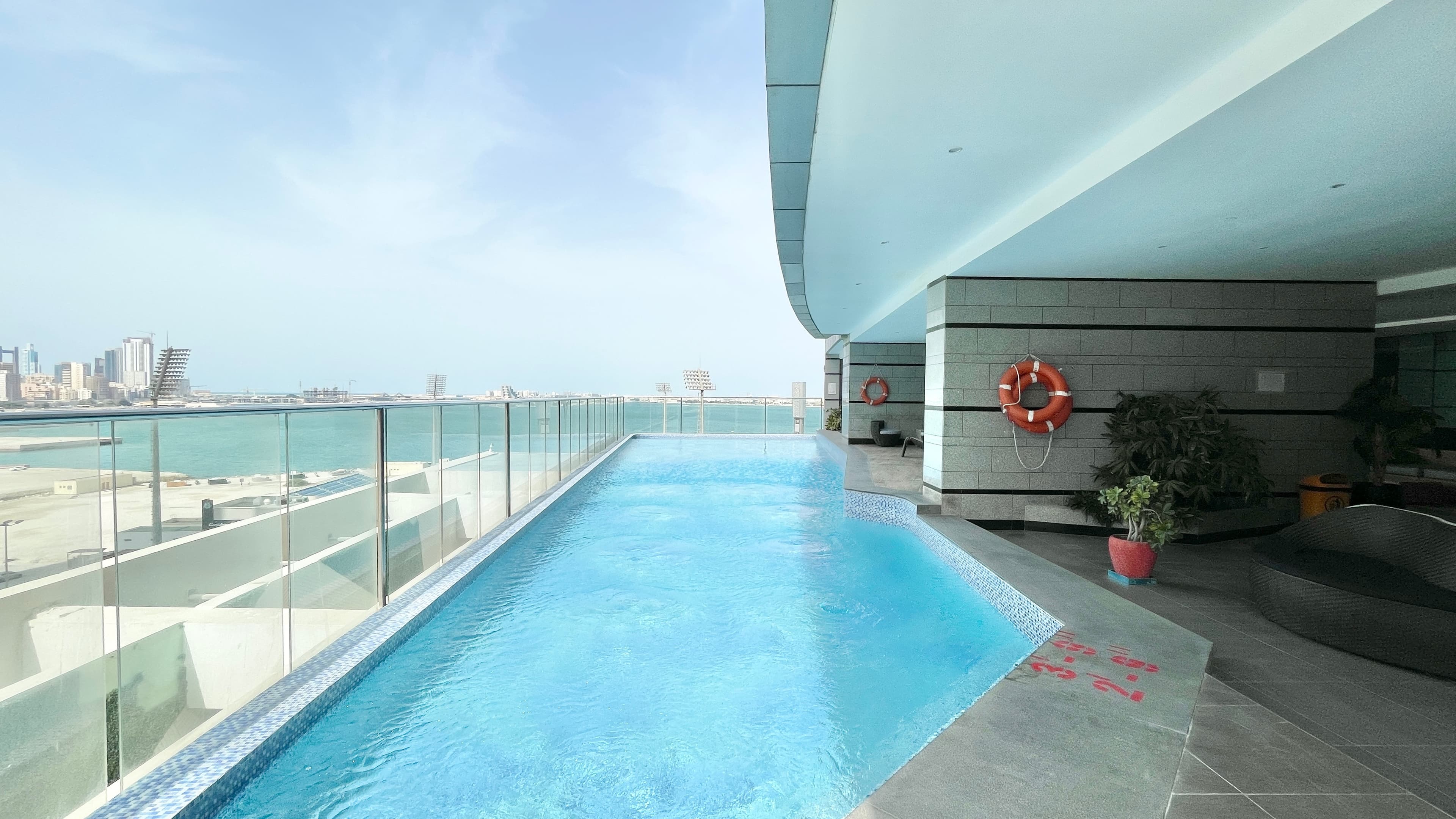MODERN | CITY/SEA VIEW | BRIGHT LIGHT | AMENITIES