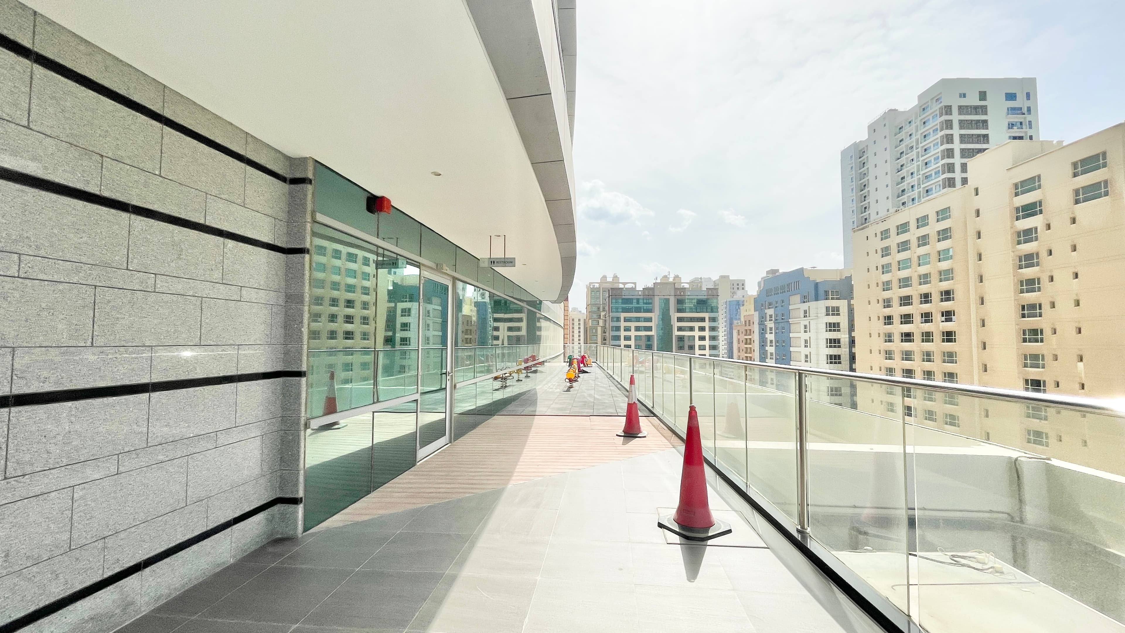 MODERN | CITY/SEA VIEW | BRIGHT LIGHT | AMENITIES