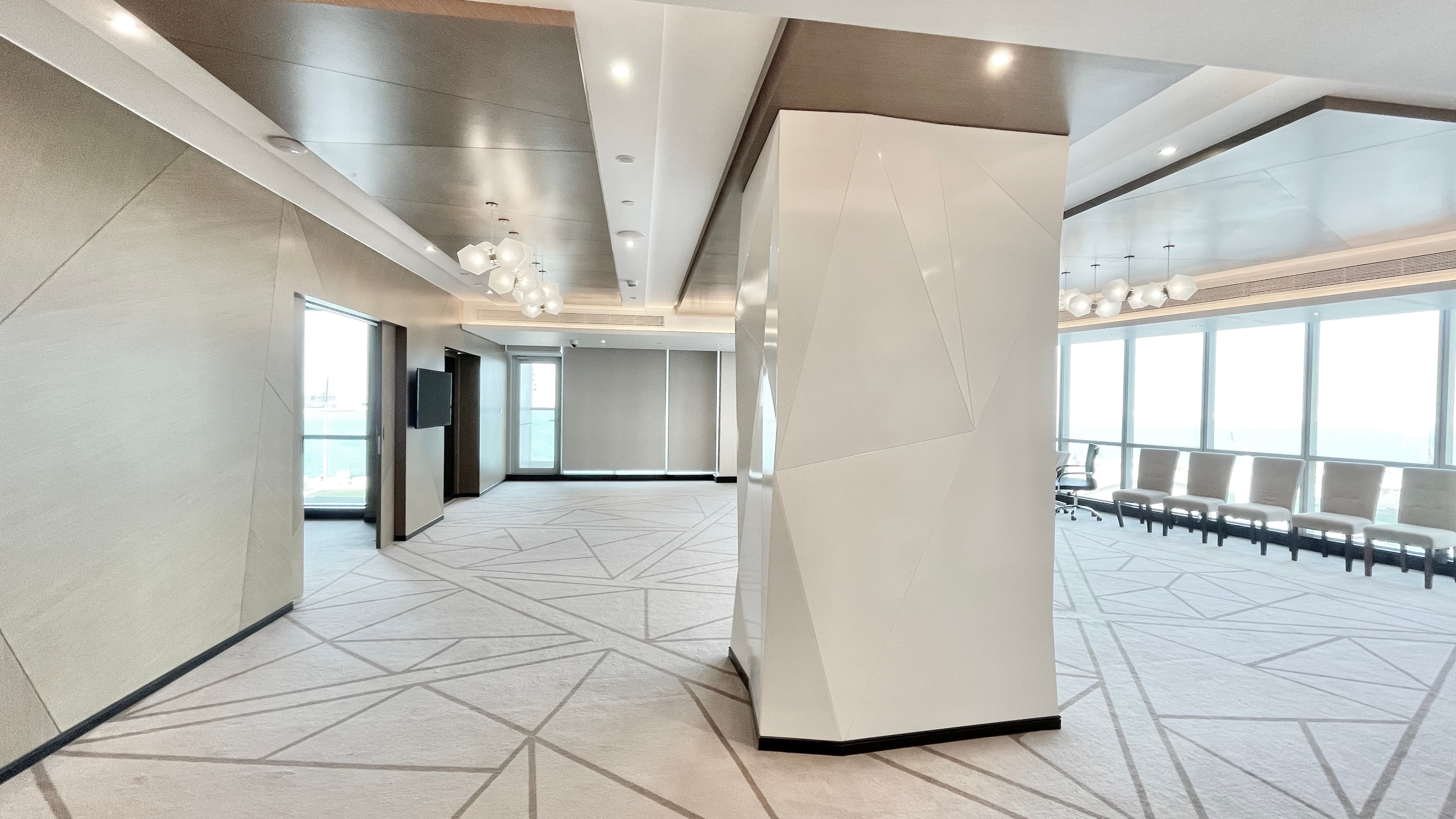 MODERN | CITY/SEA VIEW | BRIGHT LIGHT | AMENITIES