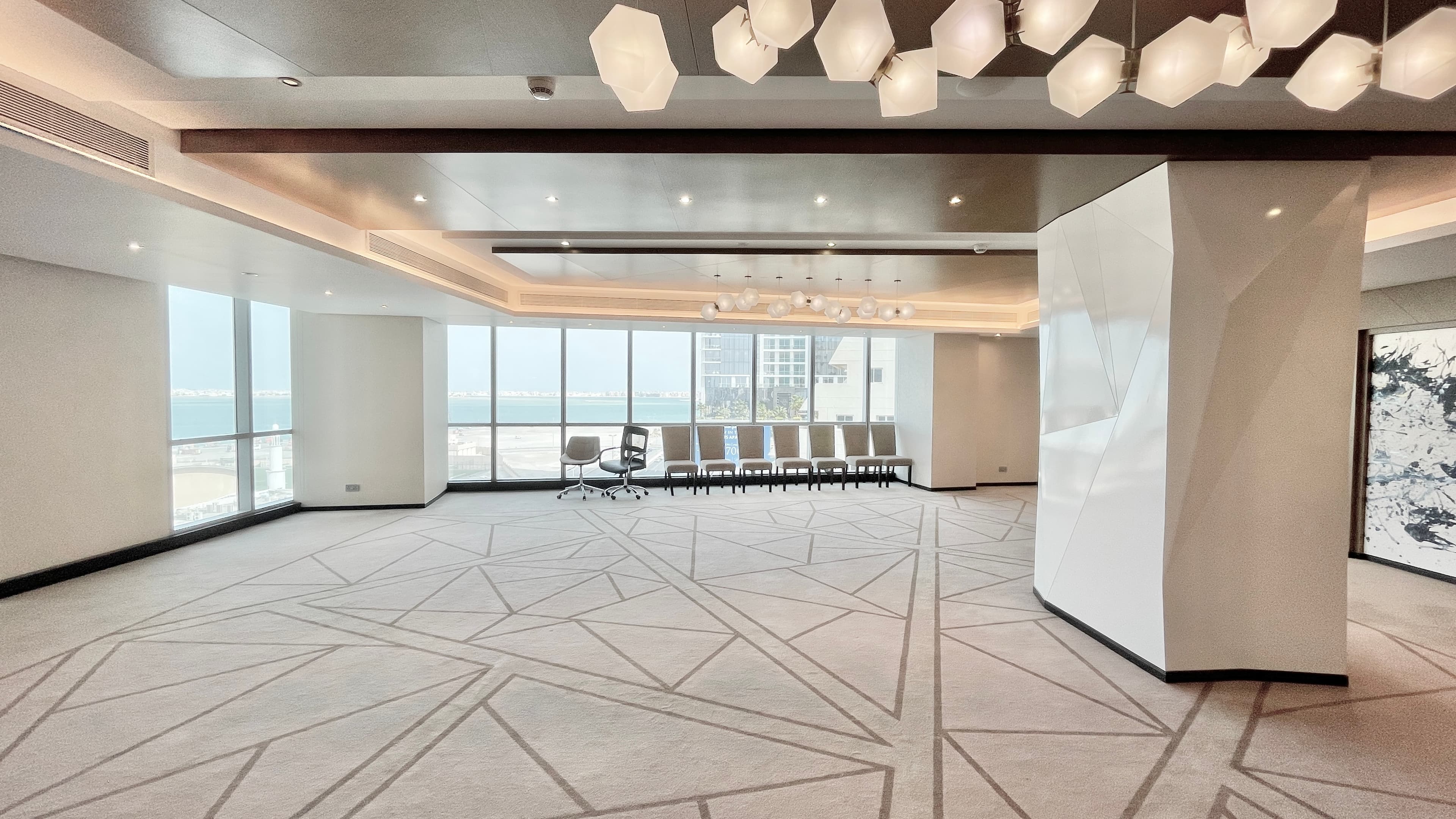 MODERN | CITY/SEA VIEW | BRIGHT LIGHT | AMENITIES