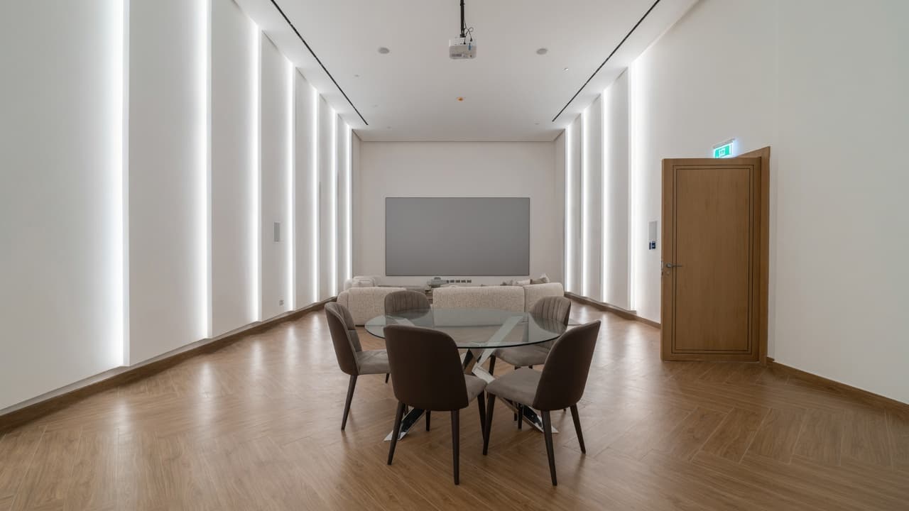 Private Pool | Spacious | Modern Furnishing