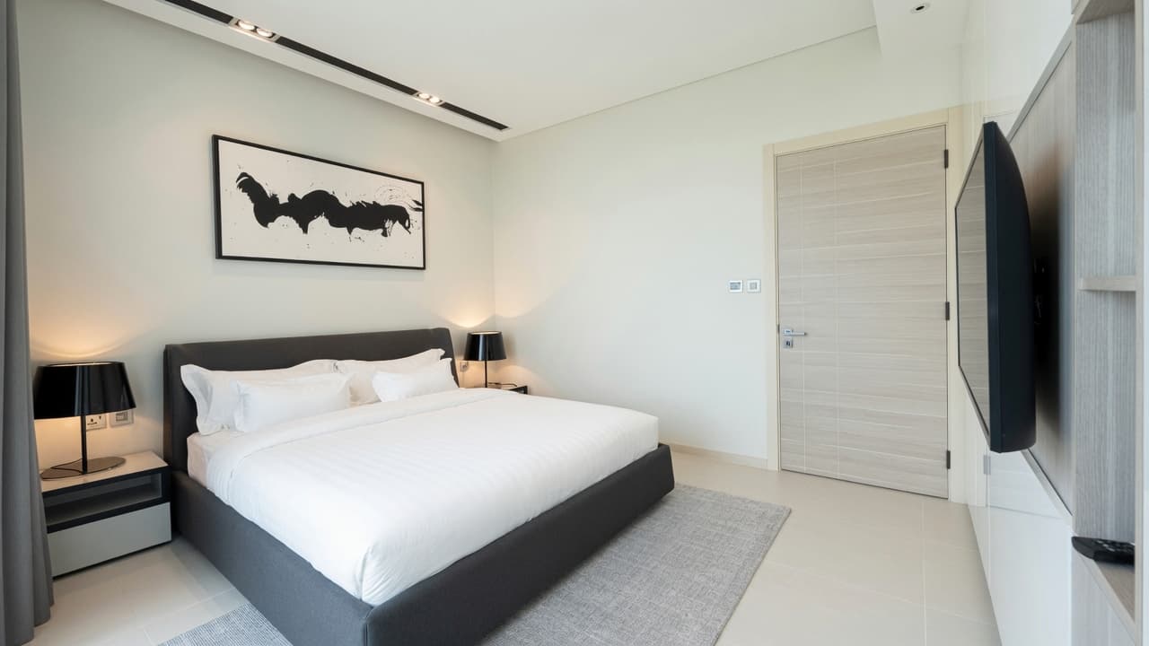 Luxury 1BR | Sea & City Views | 400 BD Inclusive