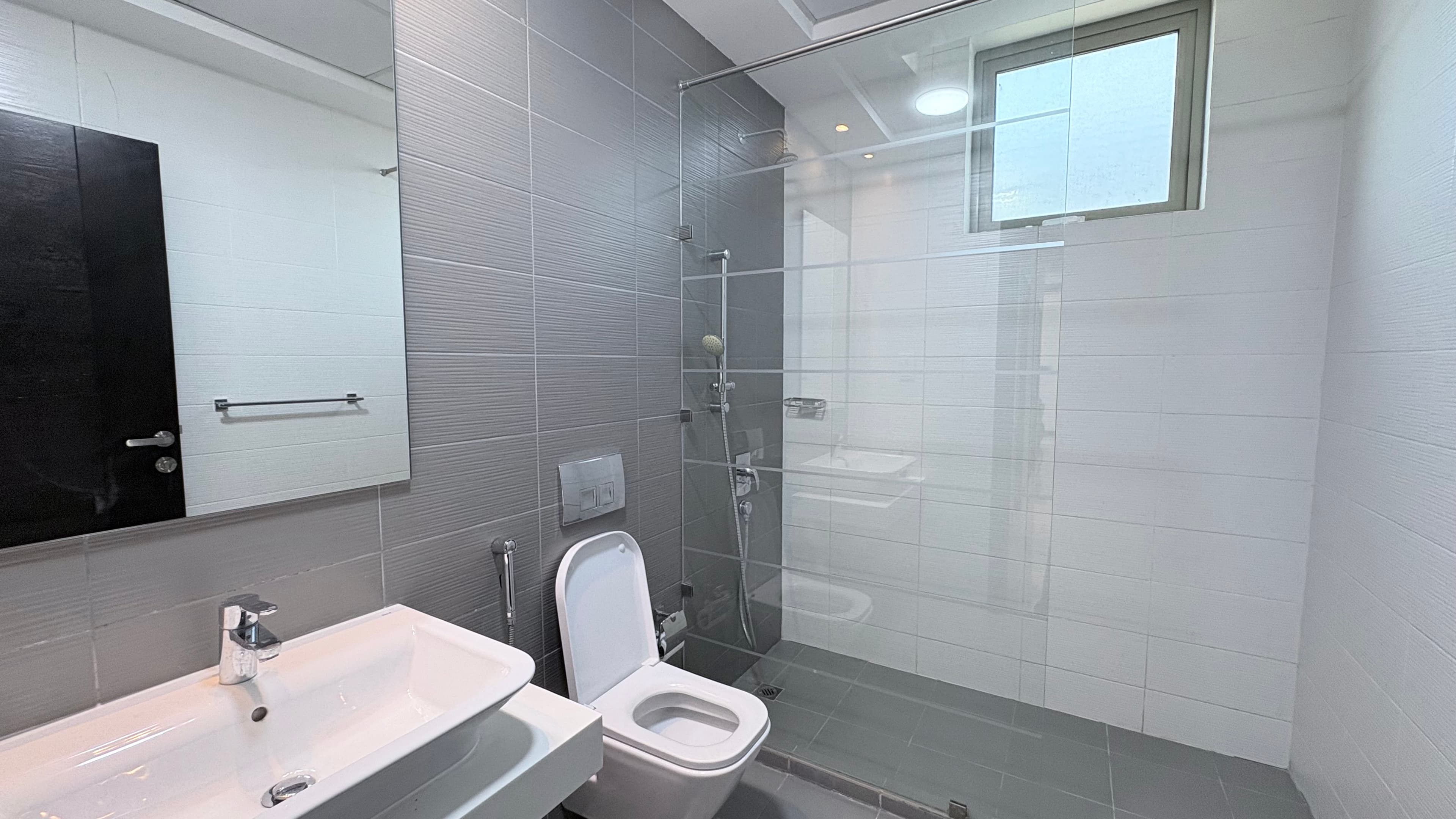 SEA VIEW | MAIDS ROOM | BALCONY | INTERNET INCLUDED