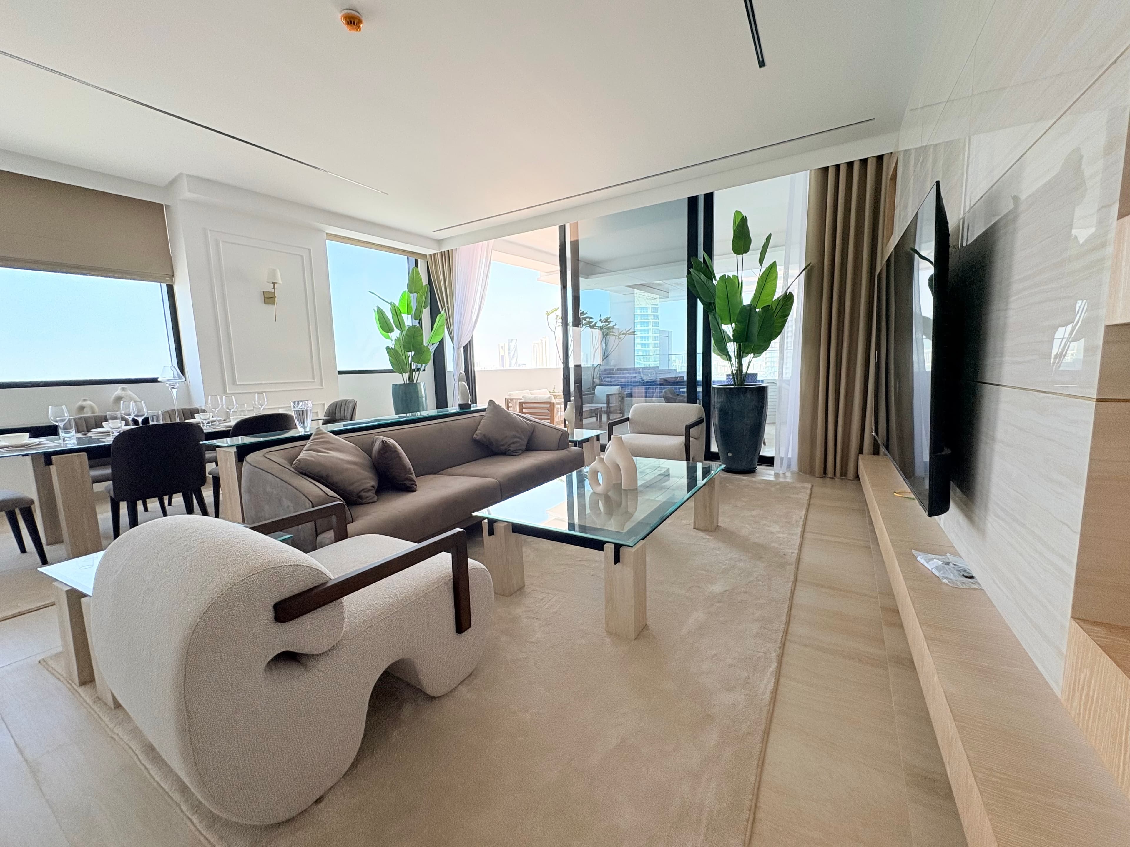 PRIVATE POOL | SEA VIEW | MAIDS ROOM | WATERGARDEN CITY