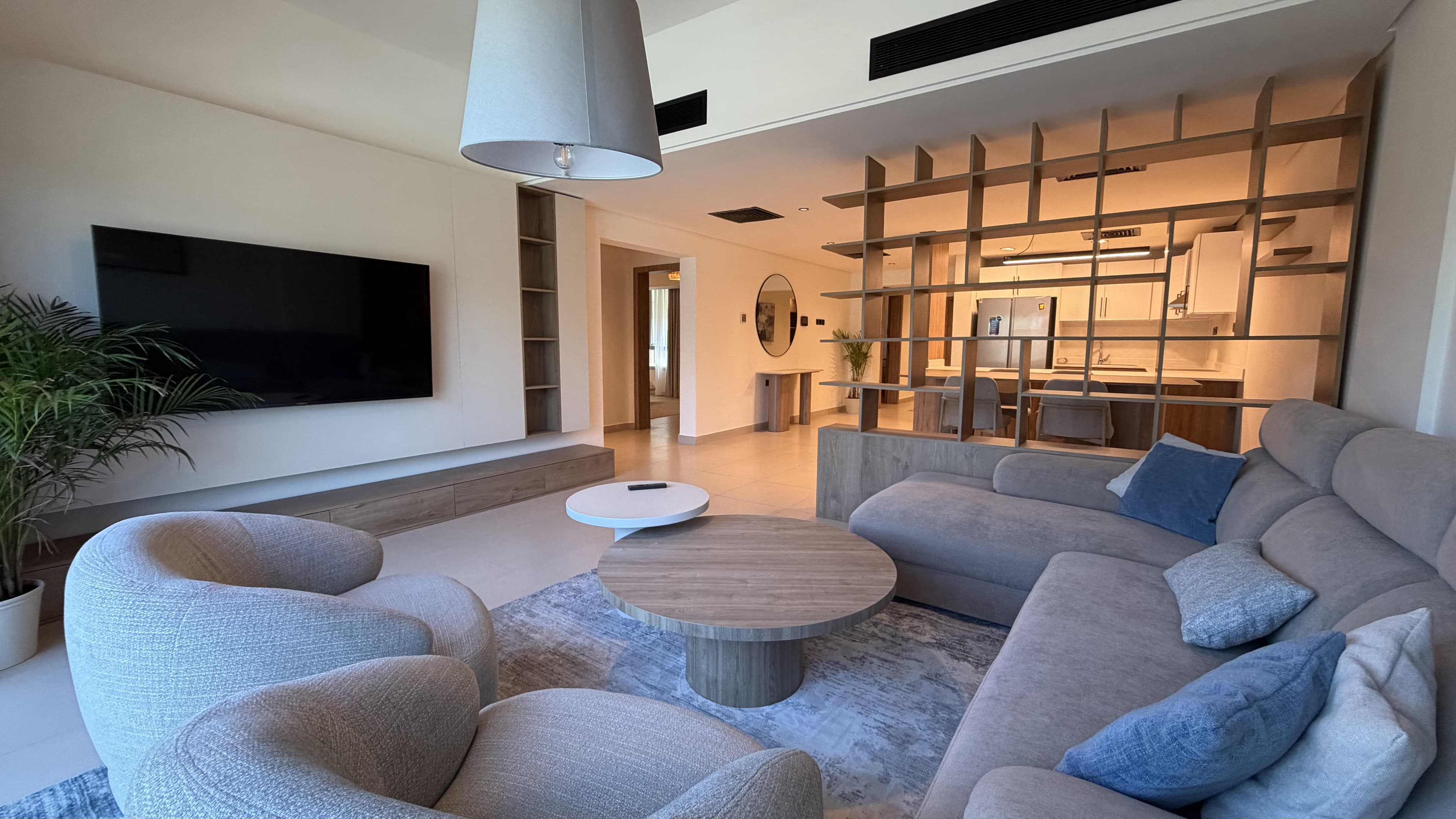 Gorgeous renovated 3BR with brand new gym & sauna!