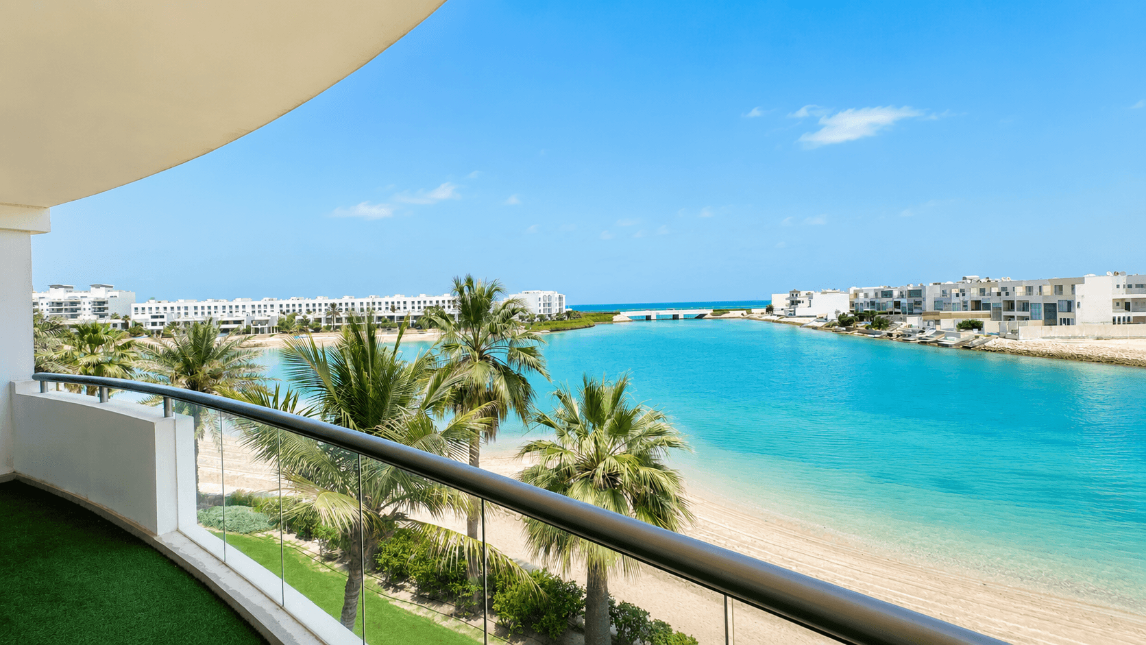 4BR plus Maid For Rent Sea View with Beach Access