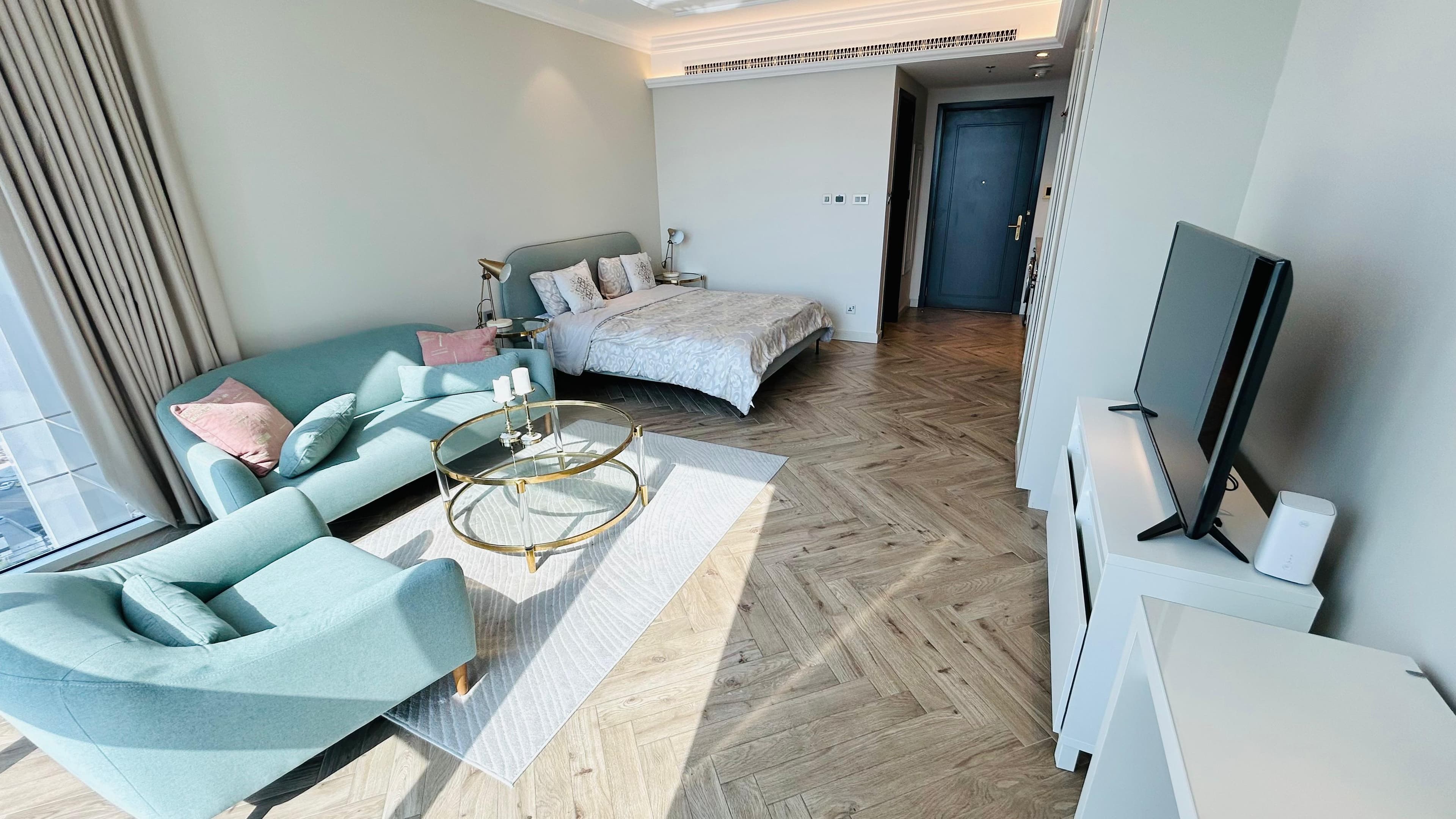 Luxury Studio for rent Housekeeping including