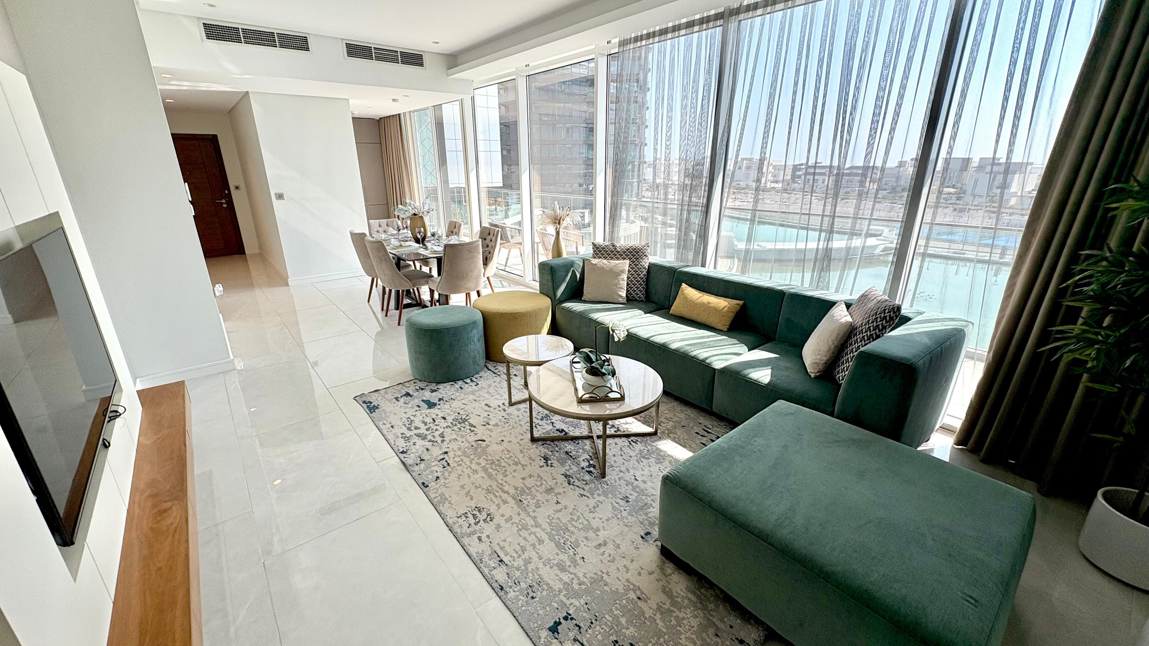 Luxury 3 BR apartment with large balcony and sea view