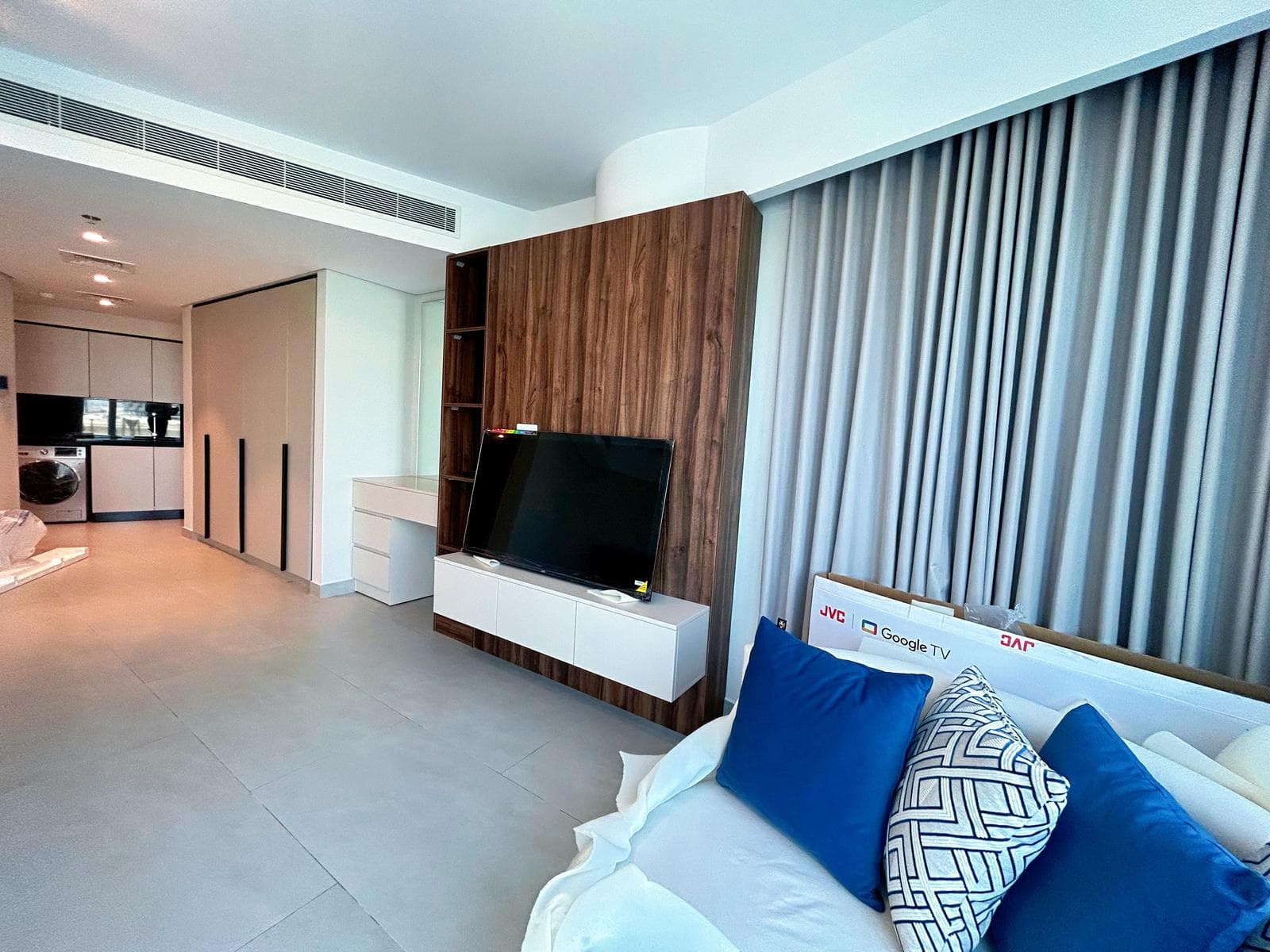 Sea view | Spacious | Low Floor.