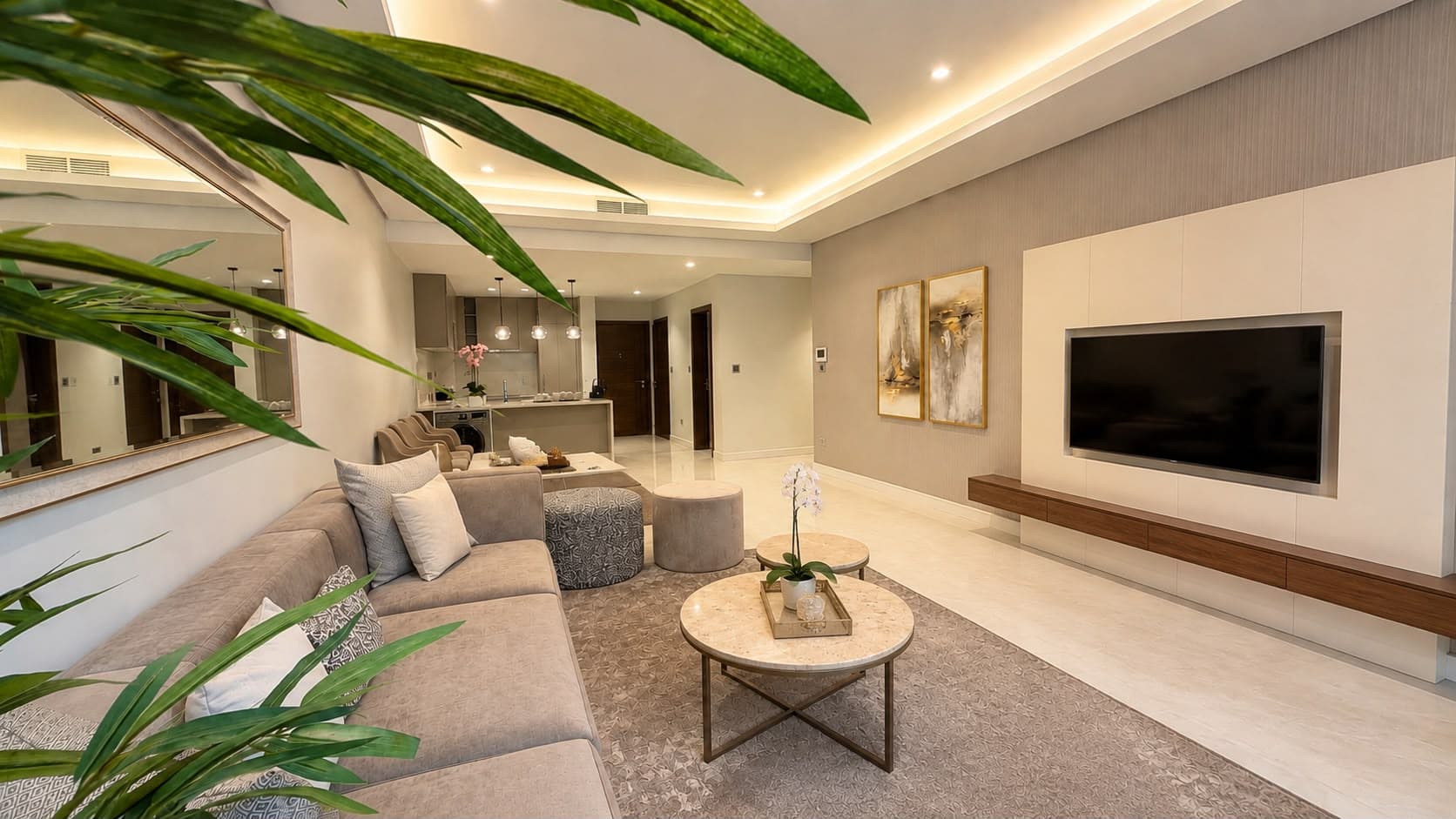 PRIVATE GARDEN | LUXURY LIFESTYLE | PRIME LOCATION